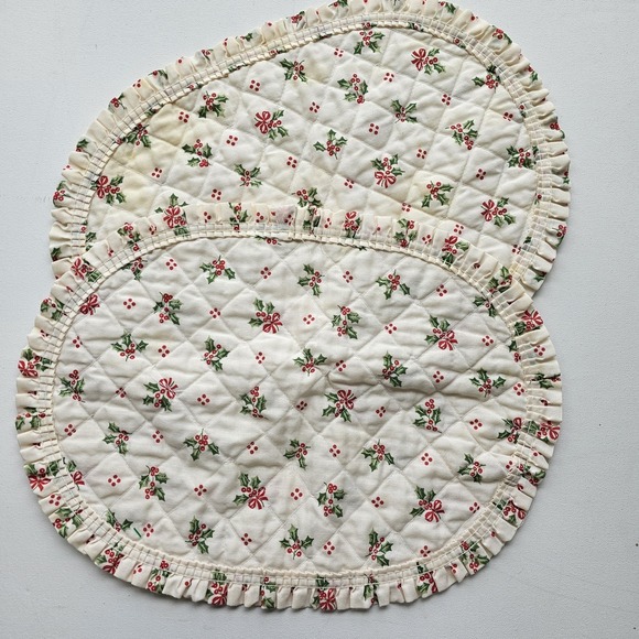 The Unbranded Brand Other - 1980s 1990s Quilted Oval Placemats 2 Set Holly Tree Bow Cottagecore Holiday #55